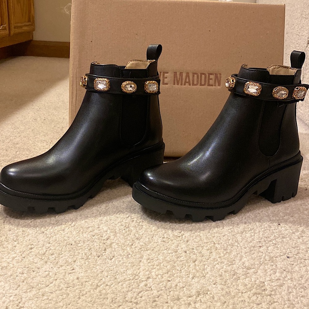 Steve Madden Women’s Black Amulet Boot